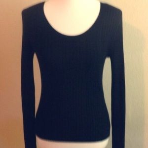 Solid Black Long sleeve Sweater